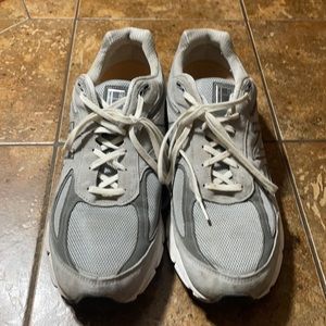 Men’s 15 New Balance 990v4 Gray walking shoe